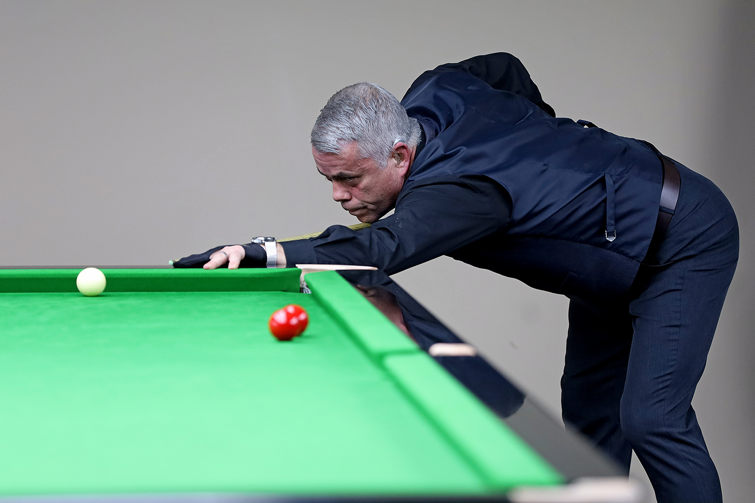 Carl Gibson plays snooker shot