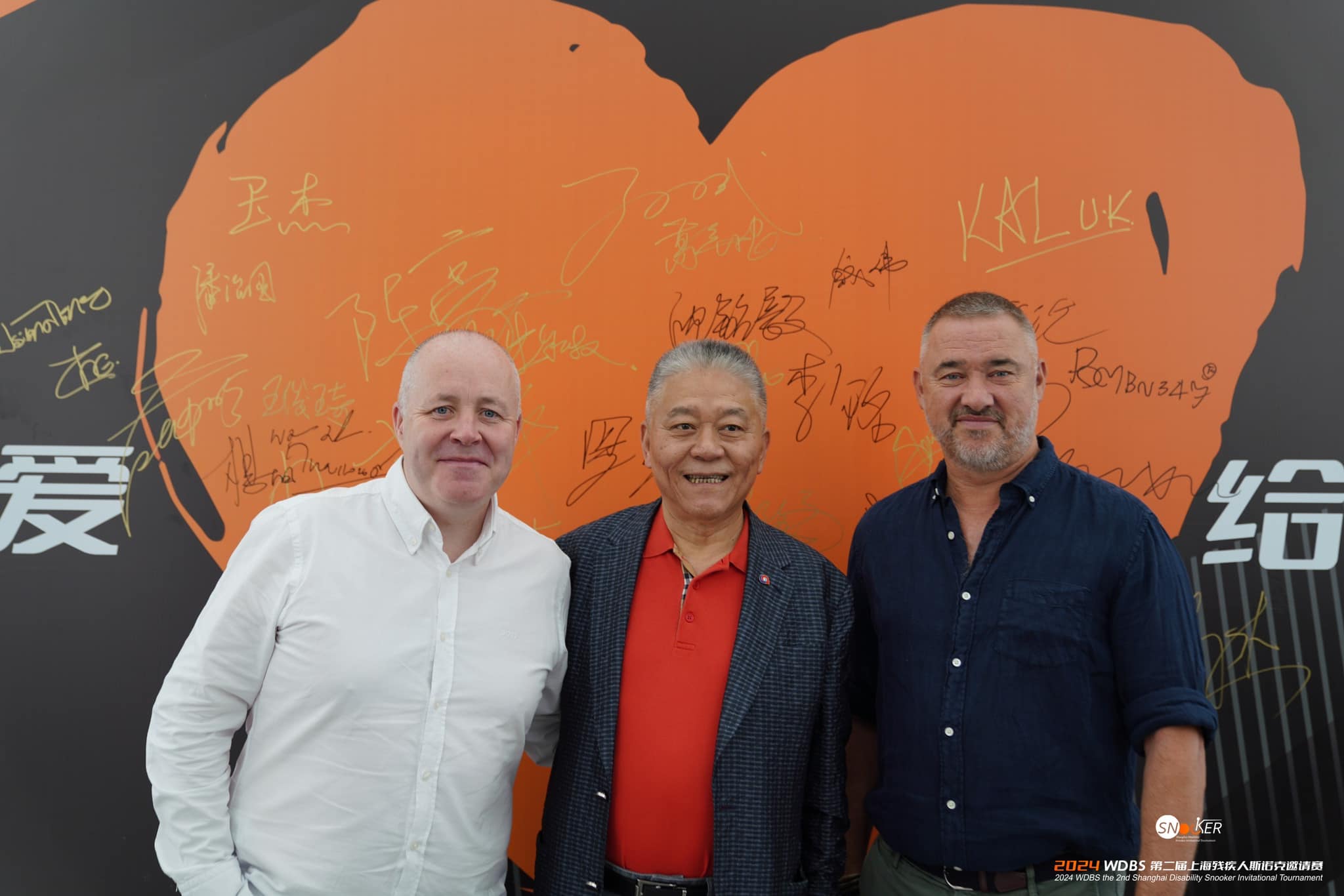 John Higgins and Stephen Hendry with fan